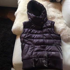 North face down bomber vest